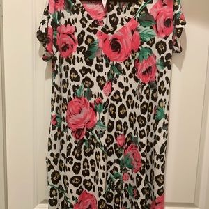 Short Sleeve V Neck Floral/Animal Dress